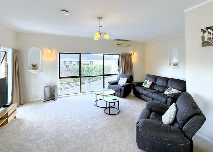 Spacious Retreat With Mountain View * Rotorua